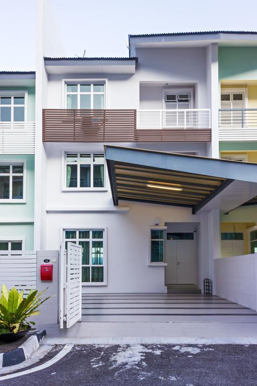 Batu Ferringhi - Shamrock Beach Villas - 12 Habitación foto